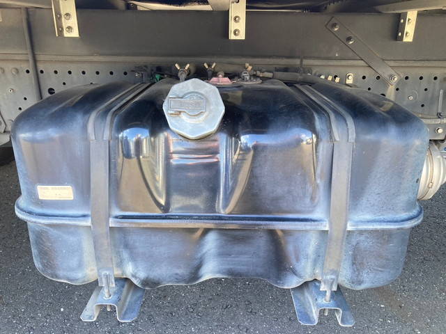 いすゞエルフアルミバン小型（2t・3t）[写真40]