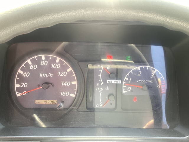 いすゞエルフクレーン4段小型（2t・3t）[写真37]