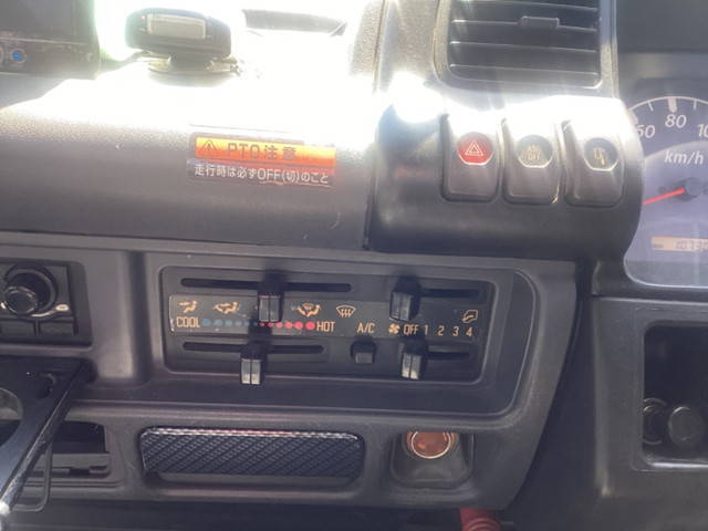 いすゞエルフクレーン4段小型（2t・3t）[写真39]