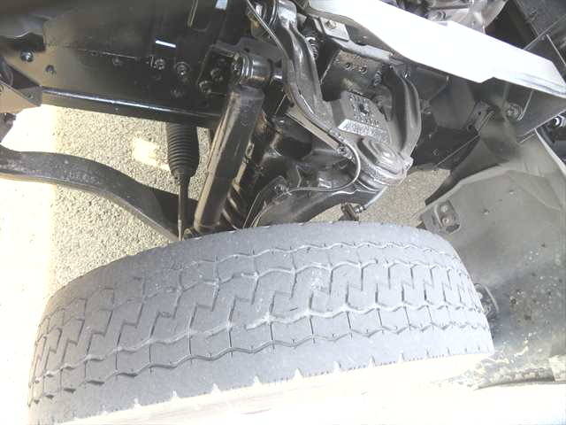 いすゞエルフ平ボディ小型（2t・3t）[写真11]