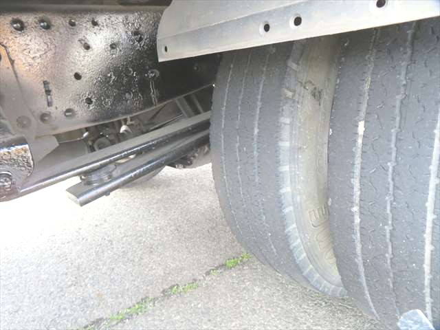 いすゞエルフ平ボディ小型（2t・3t）[写真15]