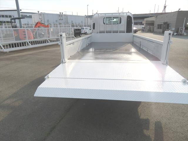 いすゞエルフ平ボディ小型（2t・3t）[写真21]