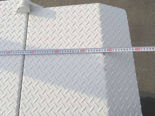 いすゞエルフ平ボディ小型（2t・3t）[写真22]