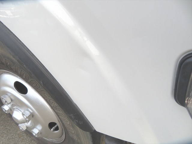 いすゞエルフ平ボディ小型（2t・3t）[写真25]