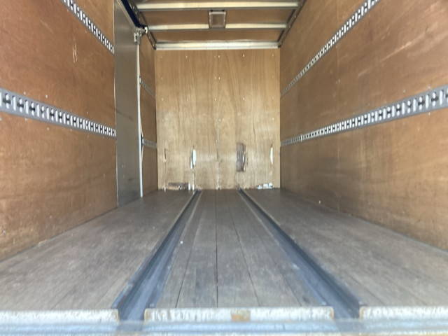 三菱ふそうキャンターアルミバン小型（2t・3t）[写真10]