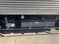 三菱ふそうキャンターアルミバン小型（2t・3t）[写真19]