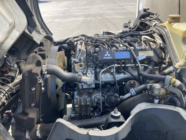 三菱ふそうキャンターアルミバン小型（2t・3t）[写真24]