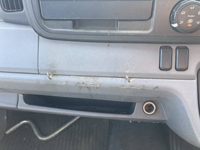 三菱ふそうキャンターアルミバン小型（2t・3t）[写真37]