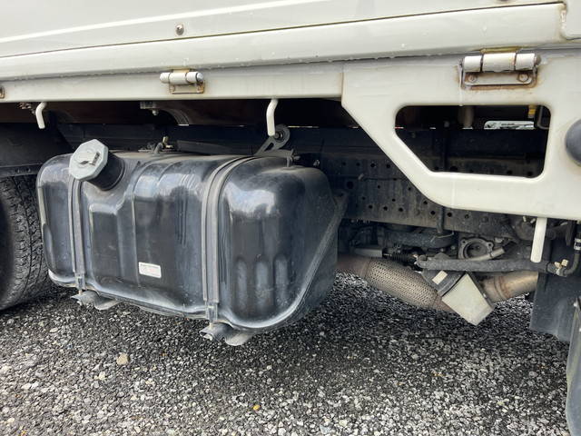 いすゞエルフ平ボディ小型（2t・3t）[写真16]