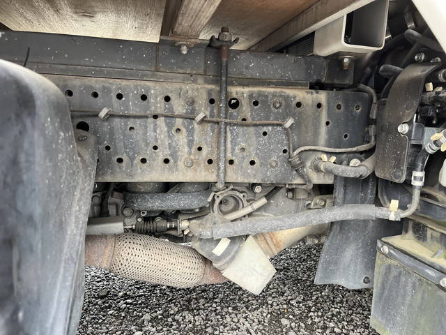 いすゞエルフ平ボディ小型（2t・3t）[写真17]