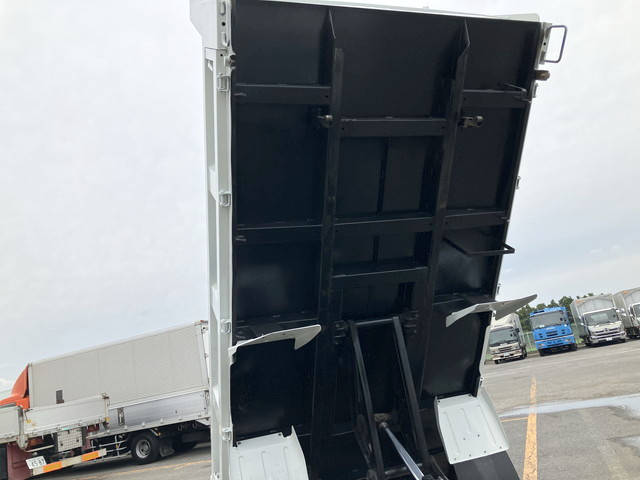 三菱ふそうキャンターダンプ小型（2t・3t）[写真17]