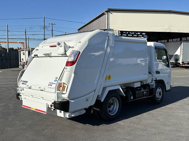 三菱ふそうキャンターパッカー車（塵芥車）小型（2t・3t）[写真02]