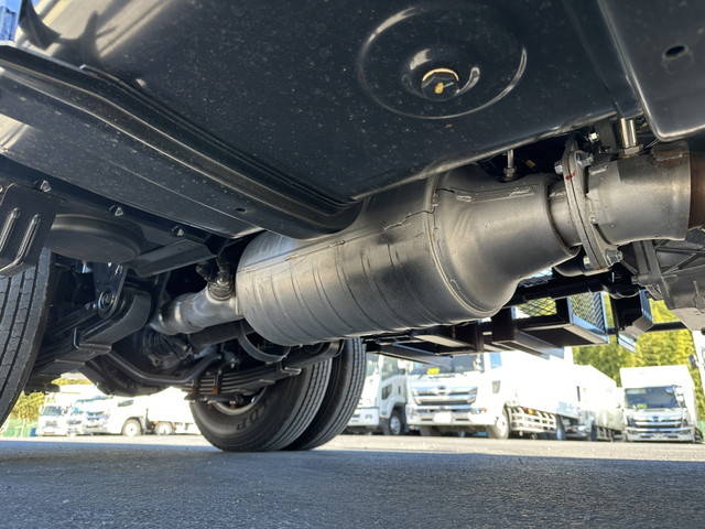 三菱ふそうキャンターパッカー車（塵芥車）小型（2t・3t）[写真26]