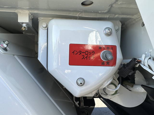 三菱ふそうキャンターパッカー車（塵芥車）小型（2t・3t）[写真31]