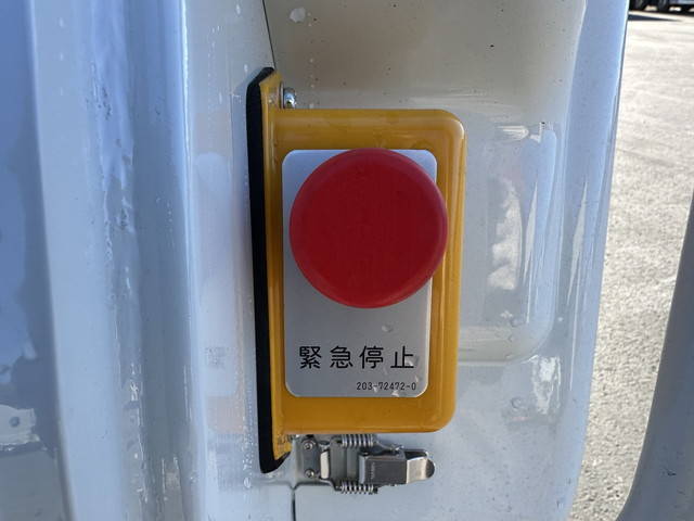 三菱ふそうキャンターパッカー車（塵芥車）小型（2t・3t）[写真33]