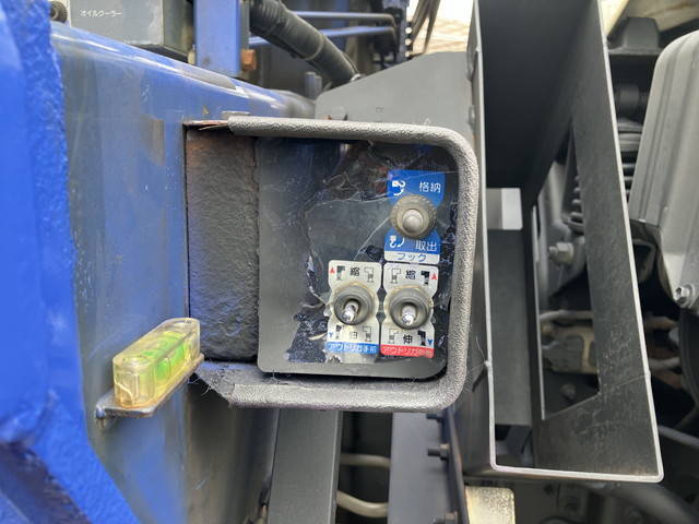 日野レンジャークレーン4段増トン（6t・8t）[写真19]