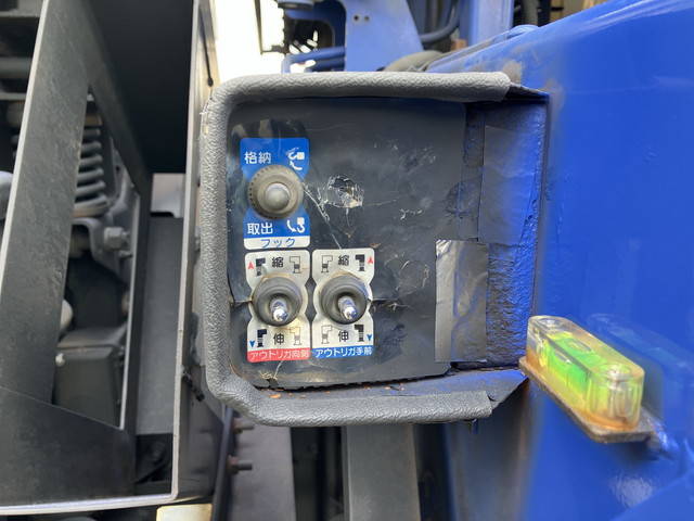 日野レンジャークレーン4段増トン（6t・8t）[写真20]