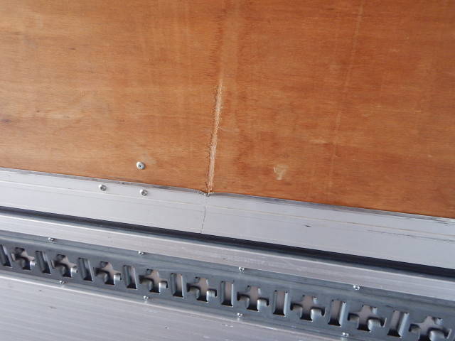 日野プロフィアアルミウイング大型（10t）[写真26]