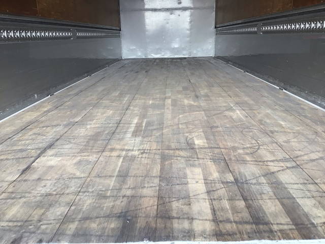 日野レンジャーアルミウイング中型（4t）[写真16]