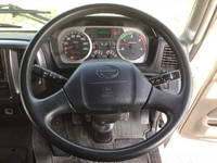 日野レンジャーアルミウイング中型（4t）[写真32]