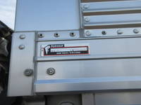 三菱ふそうスーパーグレートアルミウイング大型（10t）[写真23]