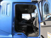 三菱ふそうスーパーグレートアルミウイング大型（10t）[写真09]