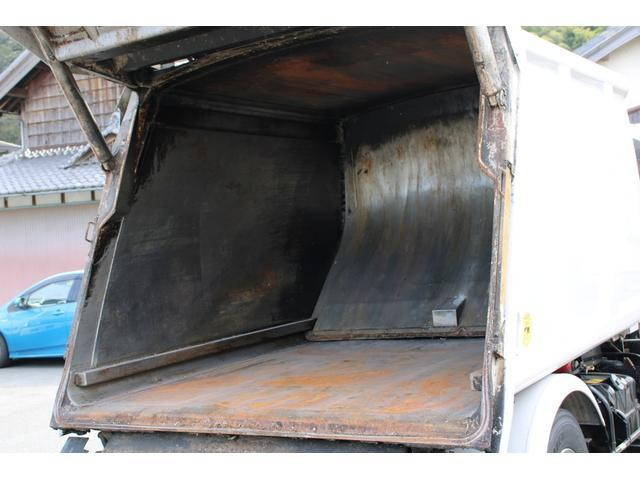 いすゞエルフパッカー車（塵芥車）小型（2t・3t）[写真17]