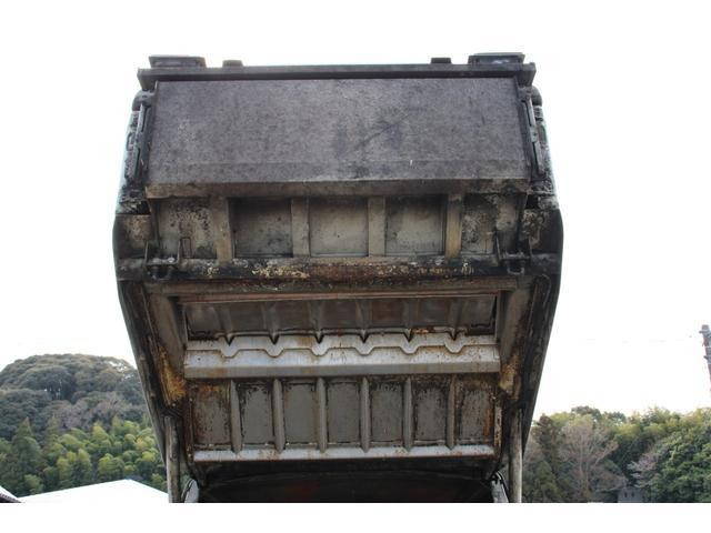 いすゞエルフパッカー車（塵芥車）小型（2t・3t）[写真19]