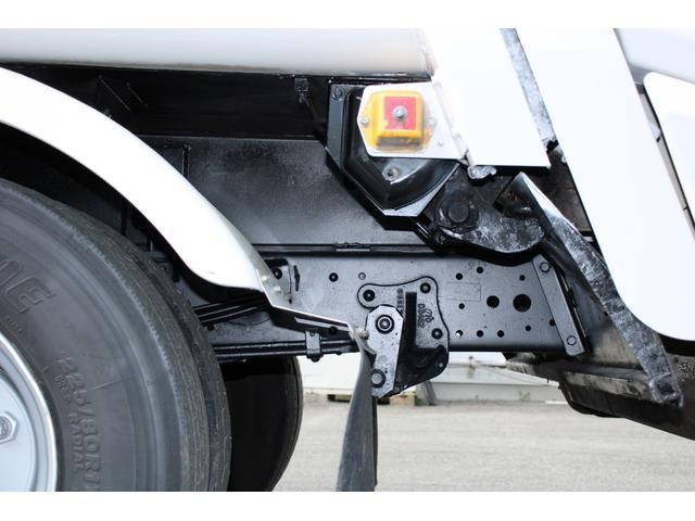 いすゞエルフパッカー車（塵芥車）小型（2t・3t）[写真25]