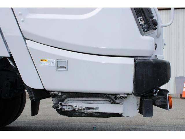 いすゞエルフパッカー車（塵芥車）小型（2t・3t）[写真26]