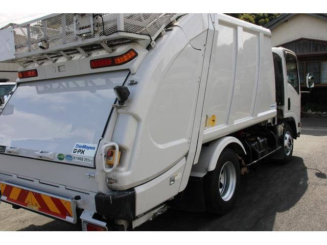 いすゞエルフパッカー車（塵芥車）小型（2t・3t）[写真07]