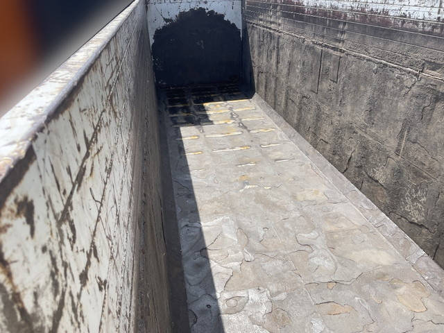 三菱ふそうスーパーグレート深ダンプ（土砂禁ダンプ）大型（10t）[写真03]