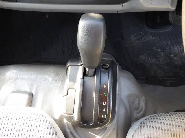 トヨタトヨエース平ボディ小型（2t・3t）[写真12]