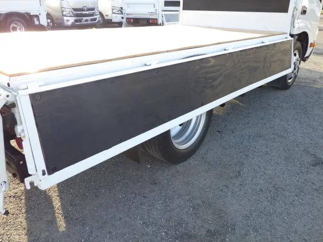 トヨタトヨエース平ボディ小型（2t・3t）[写真18]