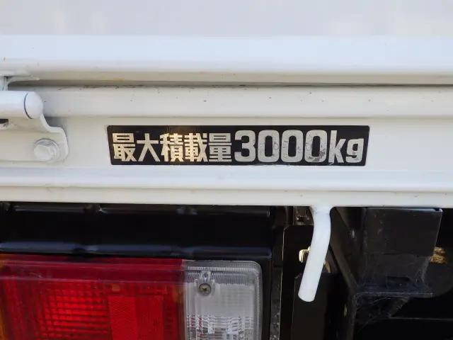 トヨタトヨエース平ボディ小型（2t・3t）[写真20]