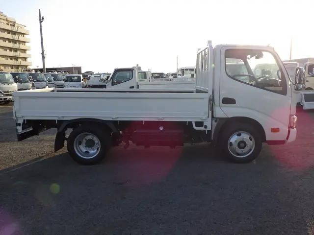 トヨタトヨエース平ボディ小型（2t・3t）[写真34]