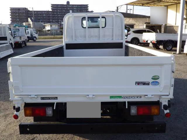 トヨタトヨエース平ボディ小型（2t・3t）[写真05]