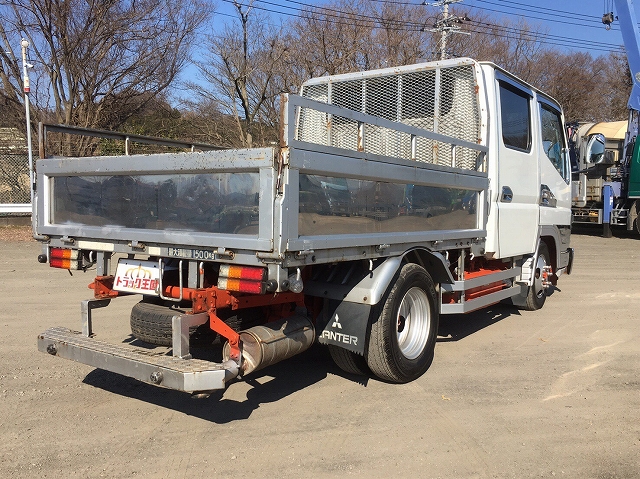 三菱ふそうキャンターガッツダブルキャブ（Wキャブ）小型（2t・3t）[写真02]