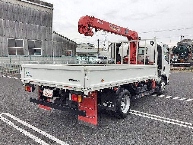 いすゞエルフユニック4段小型（2t・3t）[写真02]