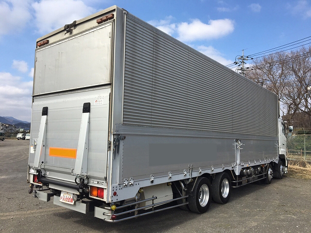 日野プロフィアアルミウイング大型（10t）[写真02]