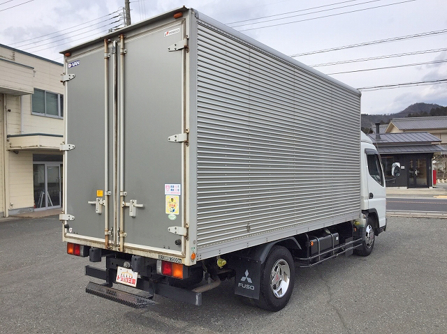 三菱ふそうキャンターアルミバン小型（2t・3t）[写真02]