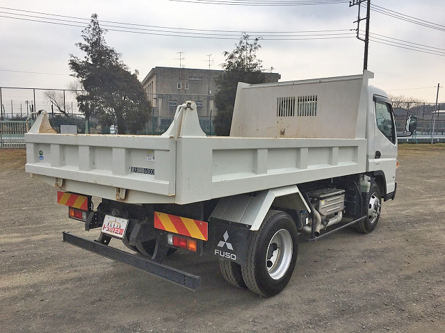 三菱ふそうキャンターダンプ小型（2t・3t）[写真02]