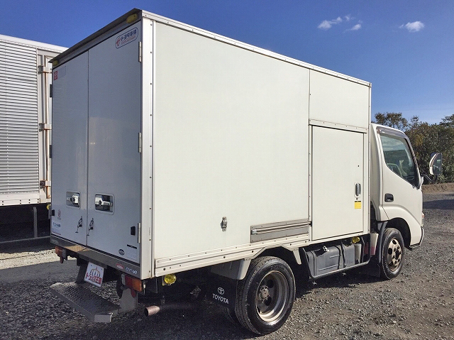 トヨタダイナ冷凍車（冷蔵車）小型（2t・3t）[写真02]