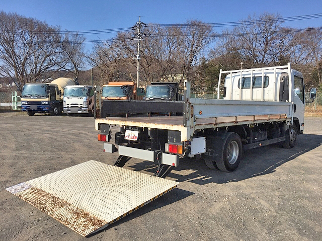 いすゞエルフ平ボディ小型（2t・3t）[写真02]