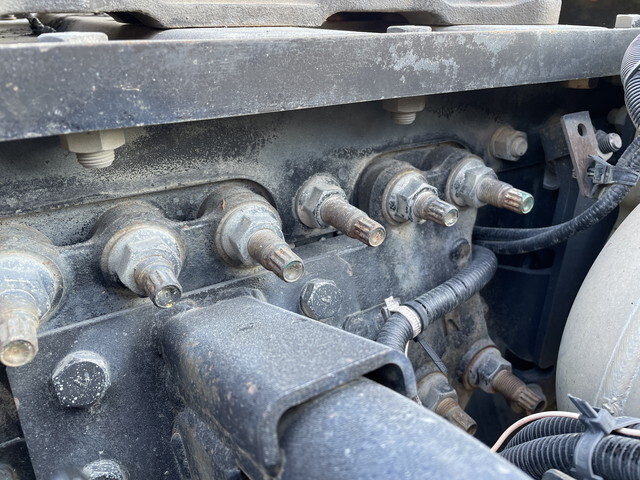 日野プロフィアトレーラーヘッド（トラクターヘッド）大型（10t）[写真17]