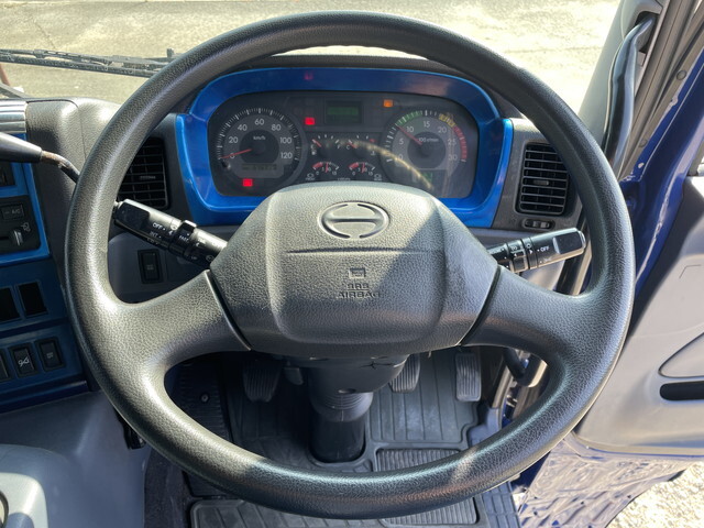 日野プロフィアトレーラーヘッド（トラクターヘッド）大型（10t）[写真30]