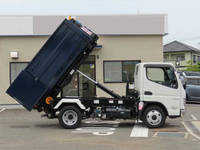 三菱ふそうキャンターコンテナ専用車小型（2t・3t）[写真12]