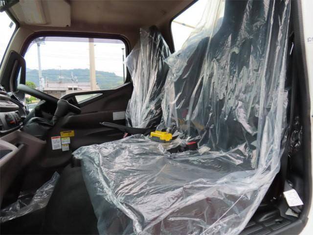 三菱ふそうキャンターコンテナ専用車小型（2t・3t）[写真13]