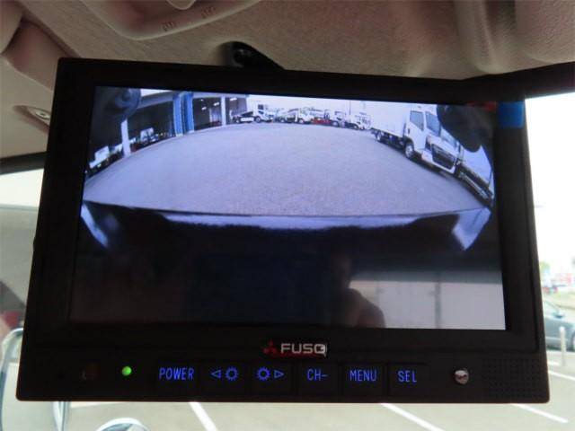 三菱ふそうキャンターコンテナ専用車小型（2t・3t）[写真18]