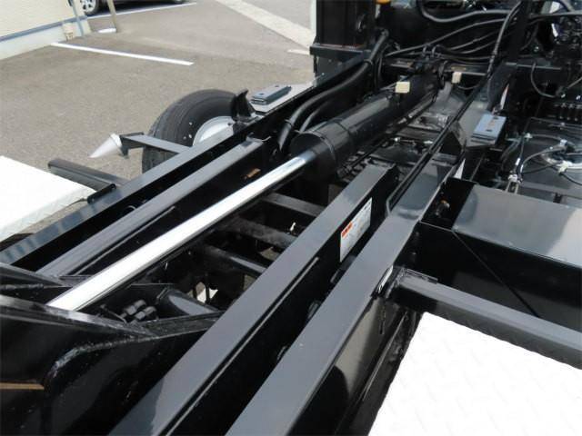 三菱ふそうキャンターコンテナ専用車小型（2t・3t）[写真27]